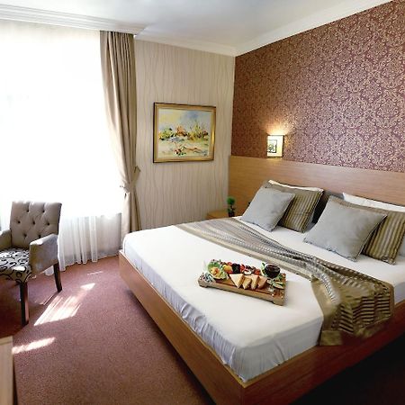 The Rise Aron Business Hotel Merter Istanbul Exterior photo